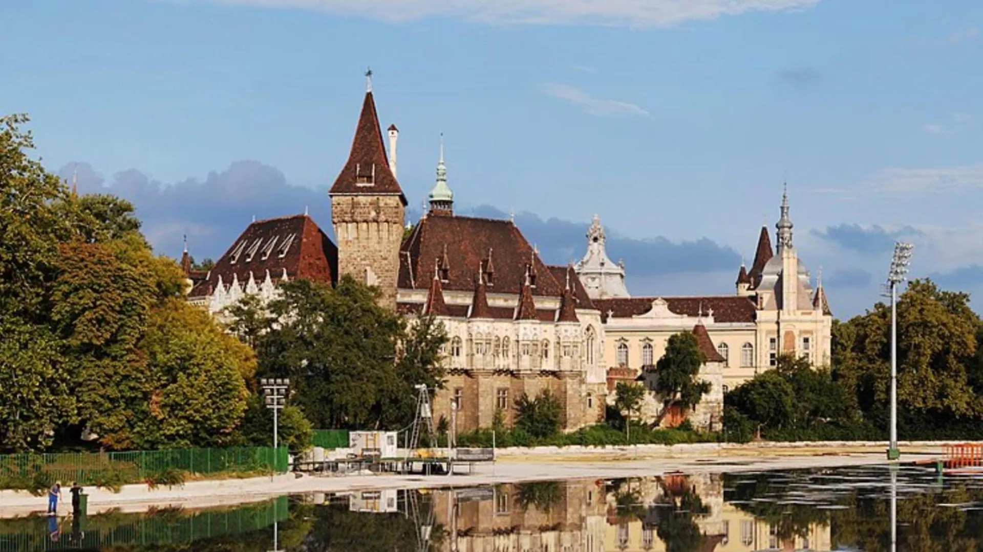Andrassy Adventures Apartment Budapest