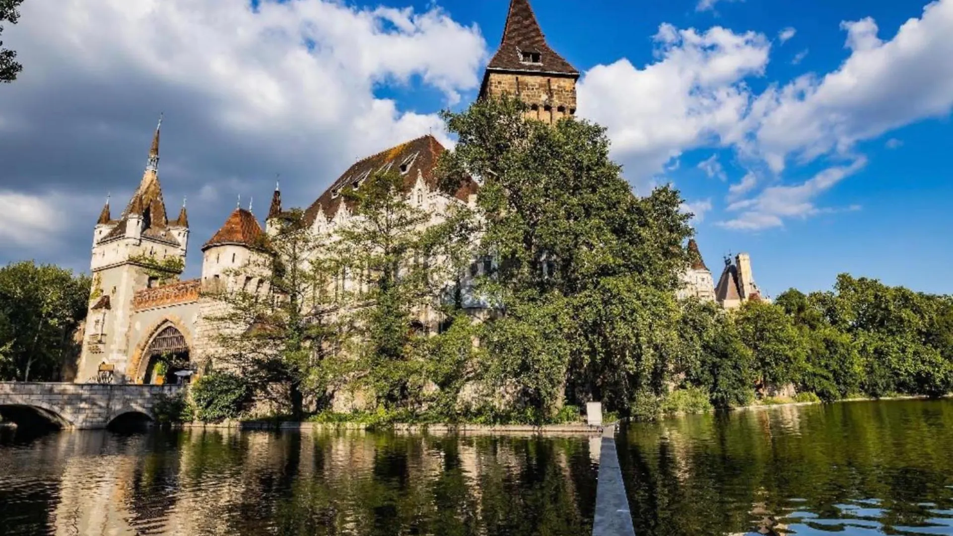 Andrassy Adventures Apartment Budapest
